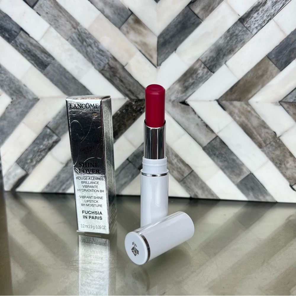 Lancôme shine lover lipstick FUNCHSIA IN PARIS